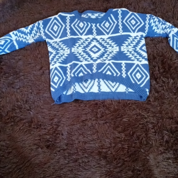 Hi/lo print sweater - Picture 1 of 6